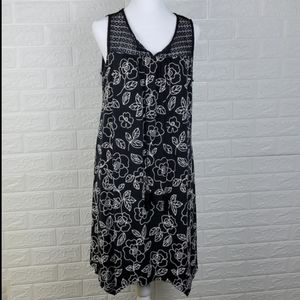 Nina Leonard Black and White Floral Design